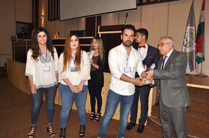 اجتماع الحضاري و التعليمي في جو انكليزي